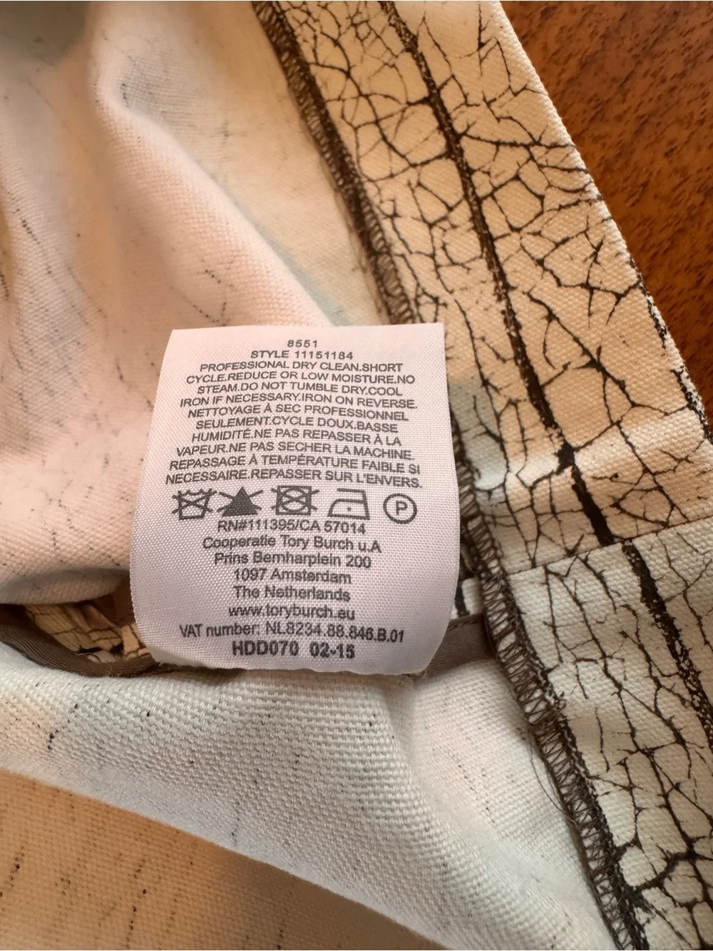 Tory Burch Cotton Crackled Stripe Top with Notched V Neckline Like New Sz 6